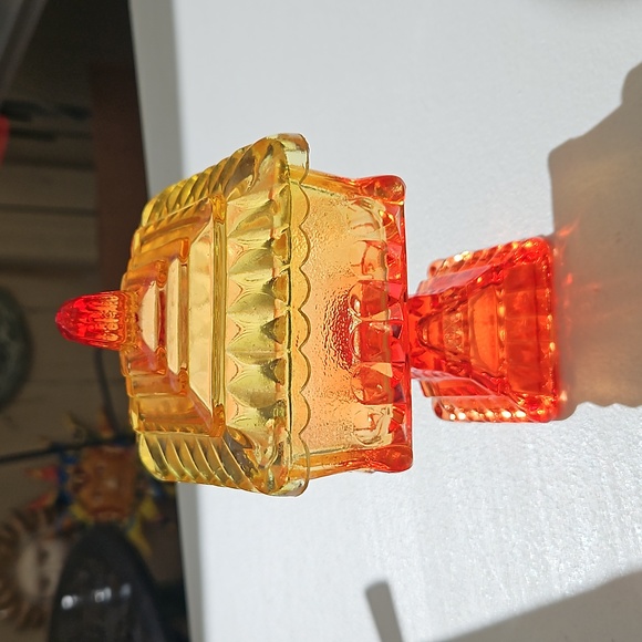 Vintage Jeanette Amberina Glass WEDDING CAKE BOX GLASS PEDESTAL MID CENTURY - Picture 1 of 3